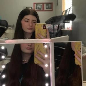 Meet your Posher, Reagan